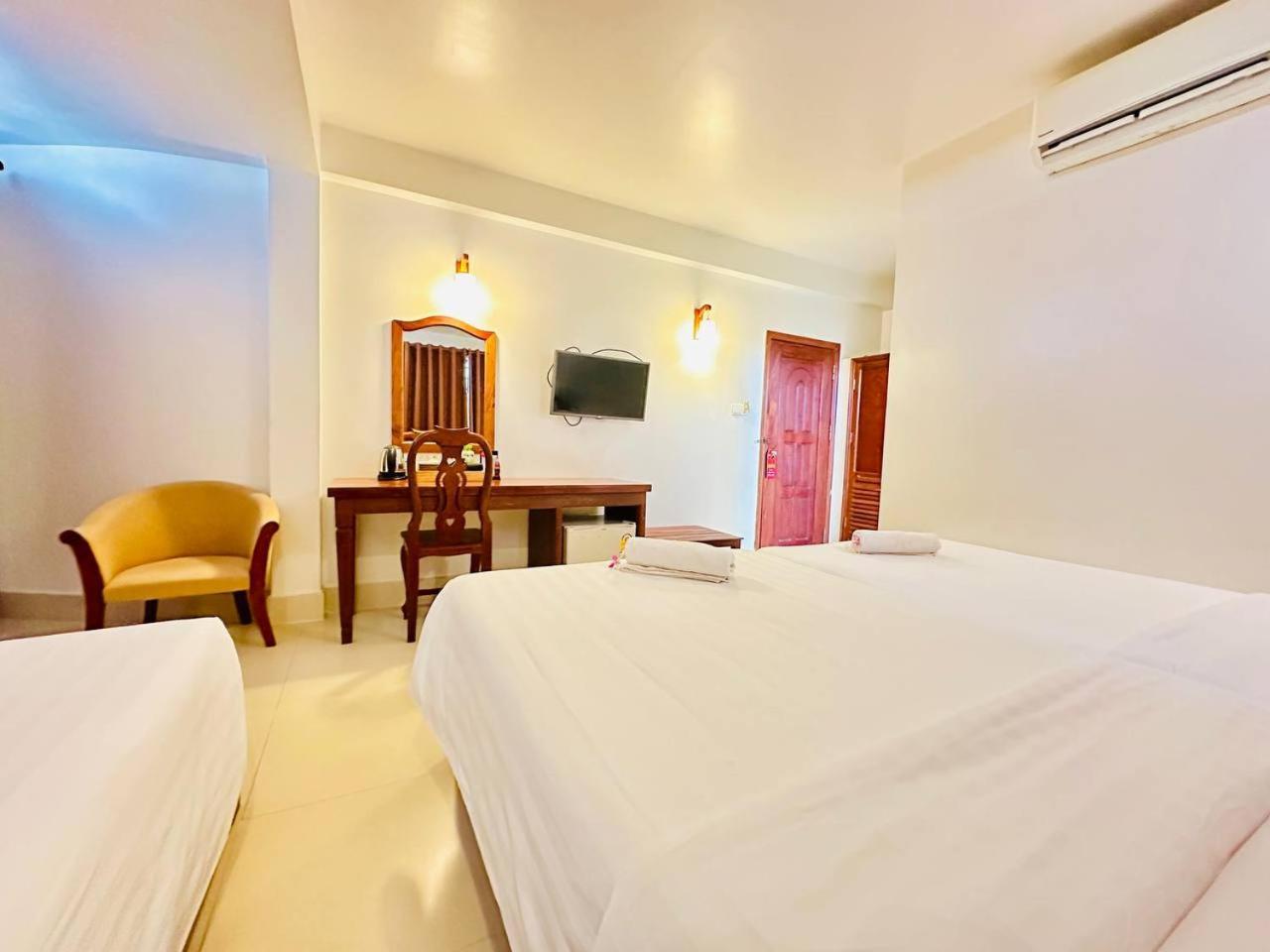 Holy Angkor Hotel Сиемрип Экстерьер фото