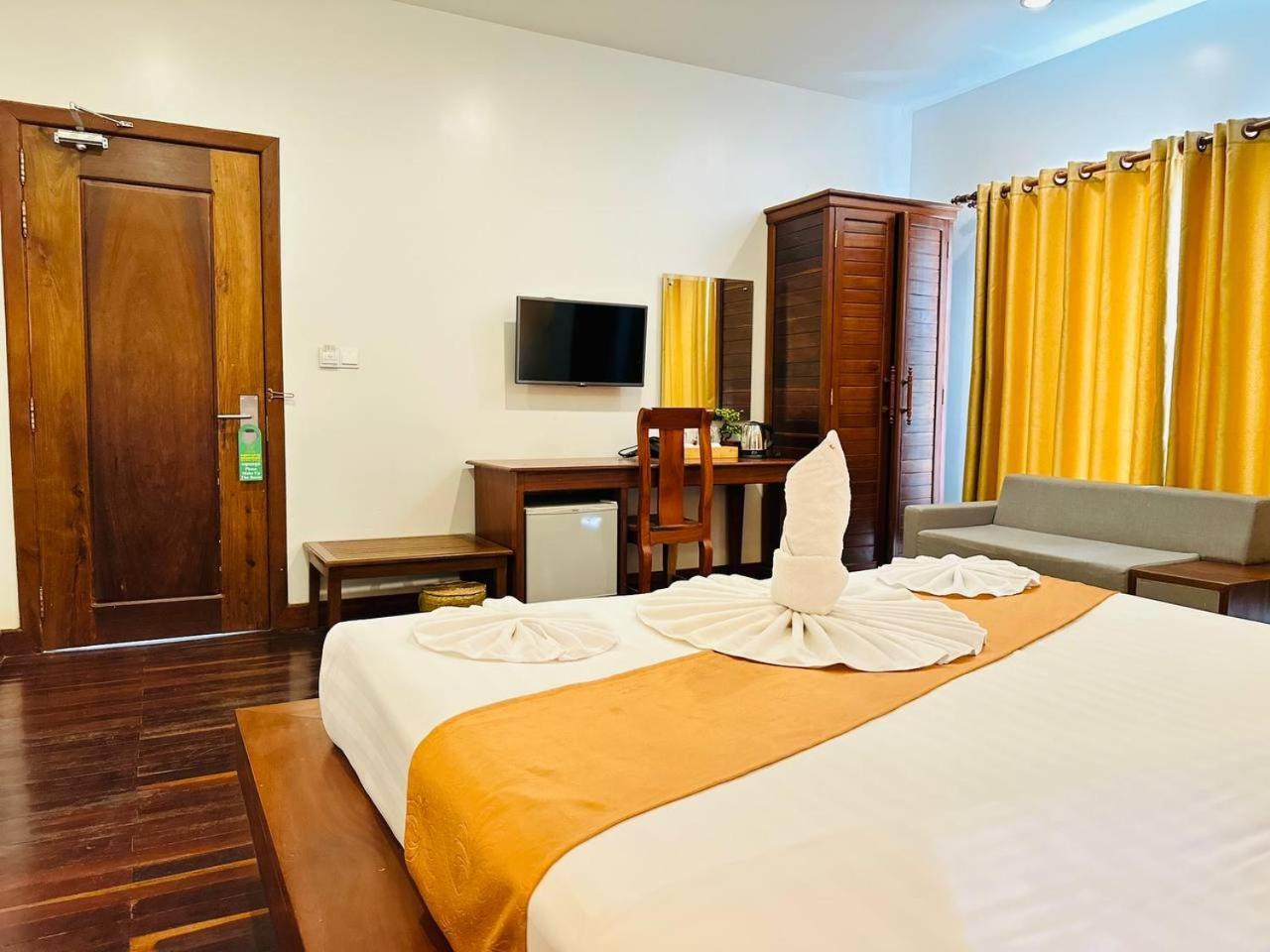 Holy Angkor Hotel Сиемрип Экстерьер фото
